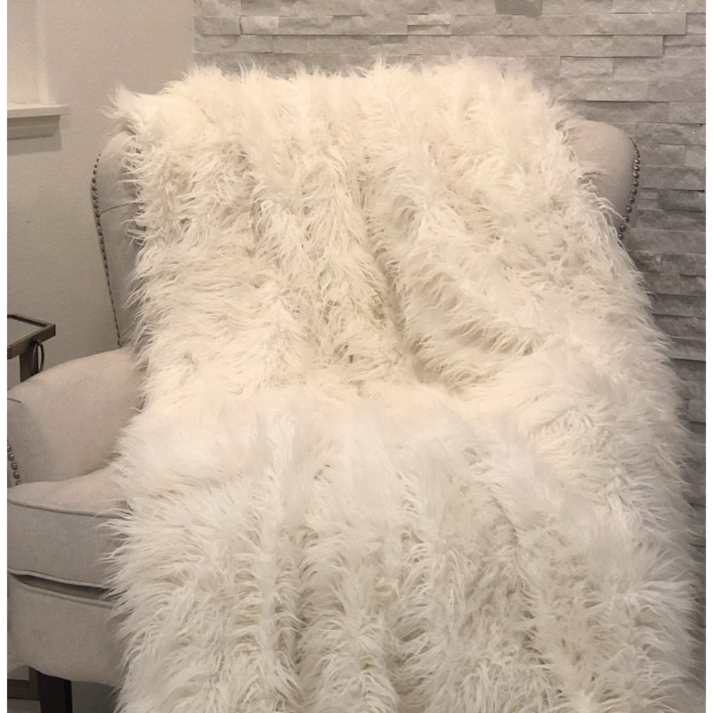 Faux Fur throw blanket